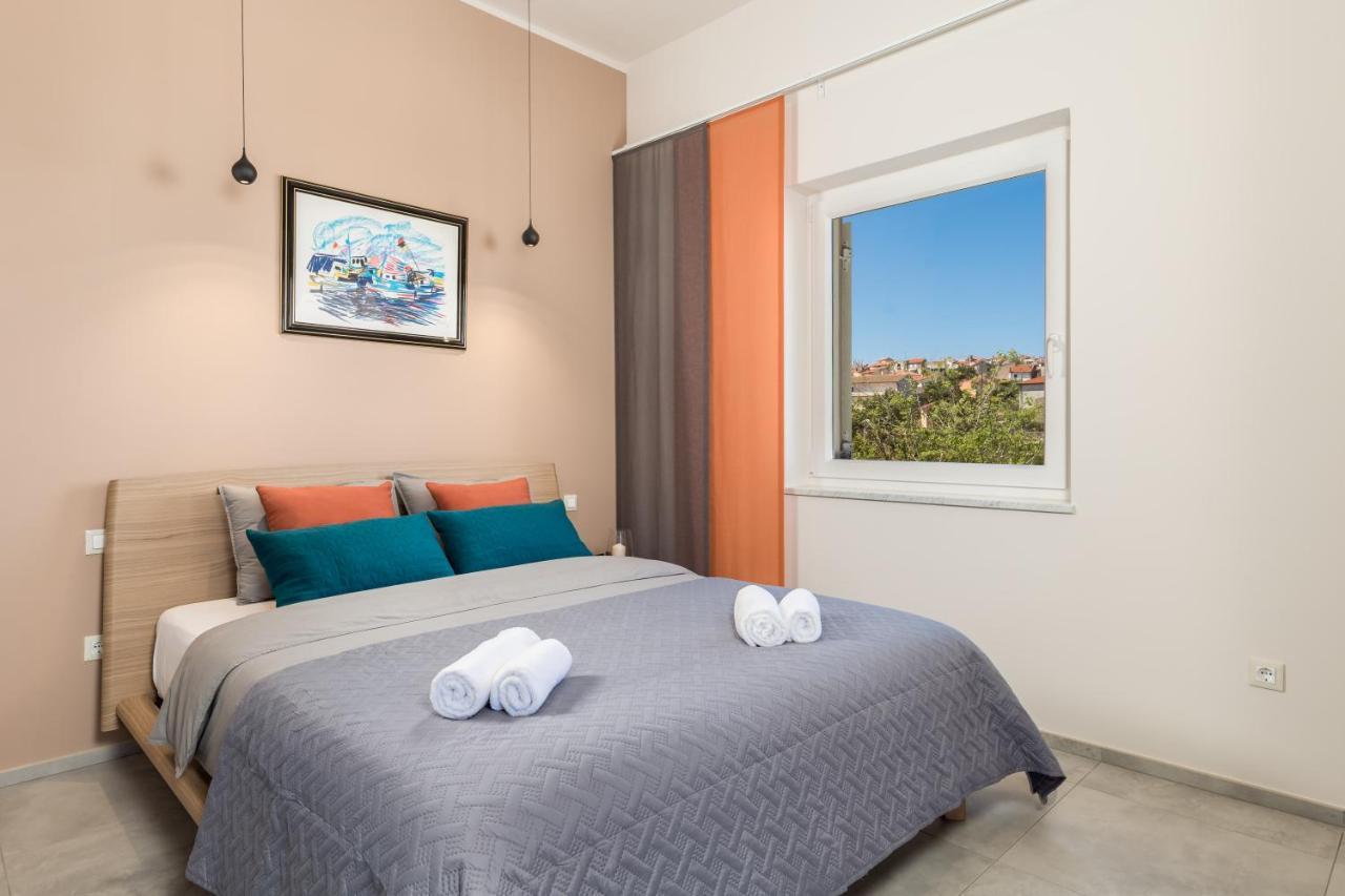 Apartmani Heni เวอร์บนิค ภายนอก รูปภาพ