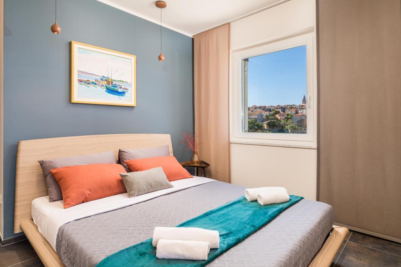 Apartmani Heni เวอร์บนิค ภายนอก รูปภาพ